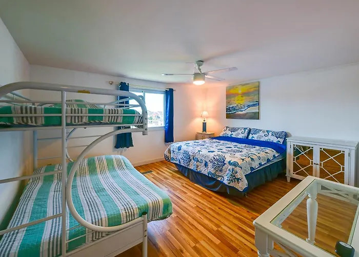 Ferienhaus Deck W/ Canal Access: Ocean Townhome
