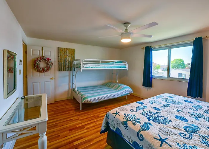 Ferienhaus Deck W/ Canal Access: Ocean Townhome