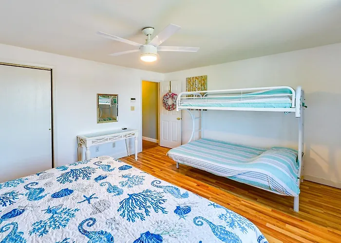 Deck W/ Canal Access: Ocean Townhome *
