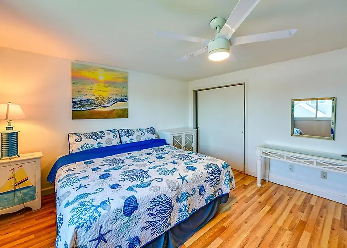 Ferienhaus Deck W/ Canal Access: Ocean Townhome *